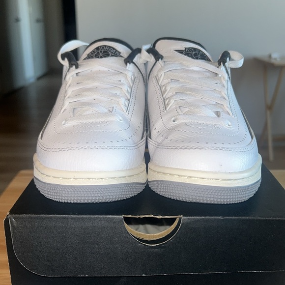 Jordan 2/3 Gs - Picture 2 of 6